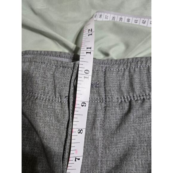 Under armour 34x32 men's loose fit vented gray gold pants - Picture 9 of 10